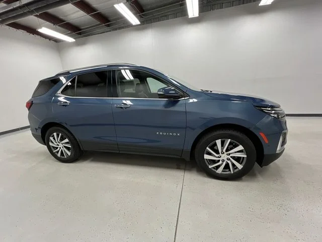 Used 2024 Blue Chevrolet Premier image 9