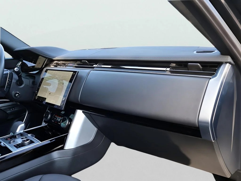 2023 Land Rover Range Rover SE - Photo 9