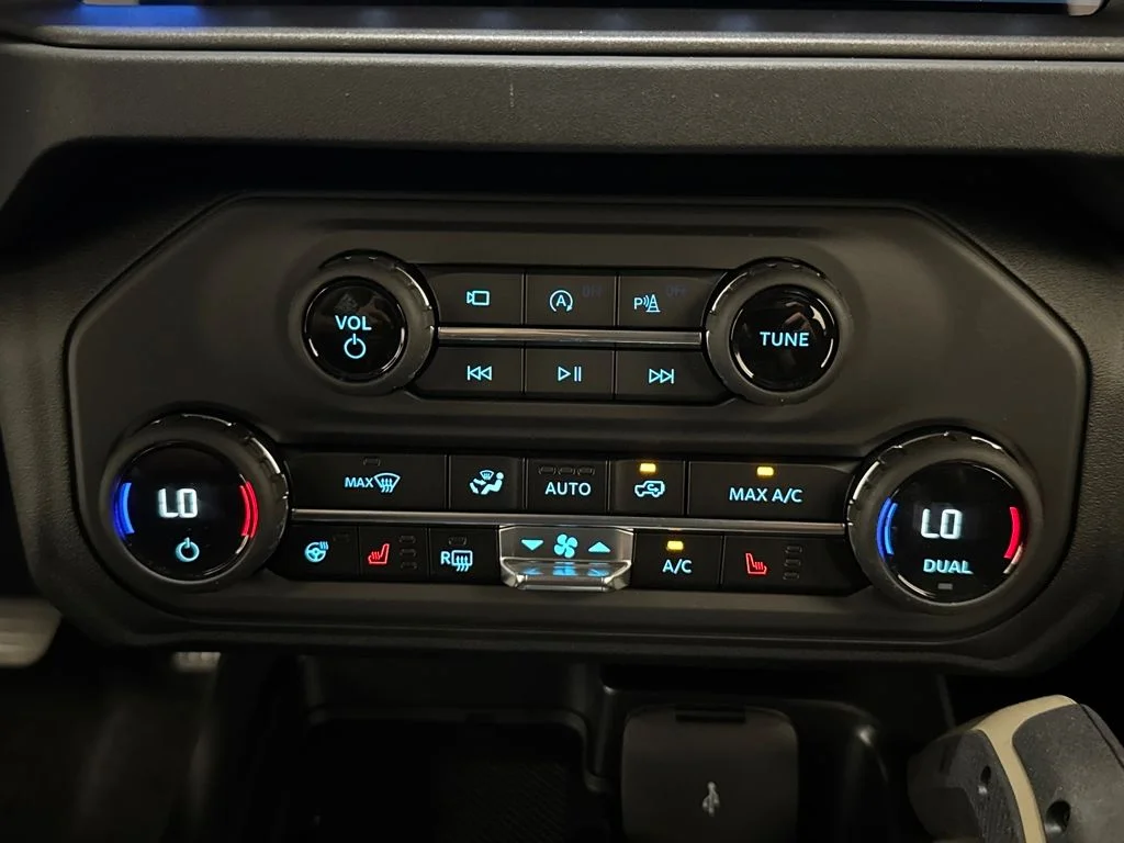 New 2025 Beige Ford Badlands image 34
