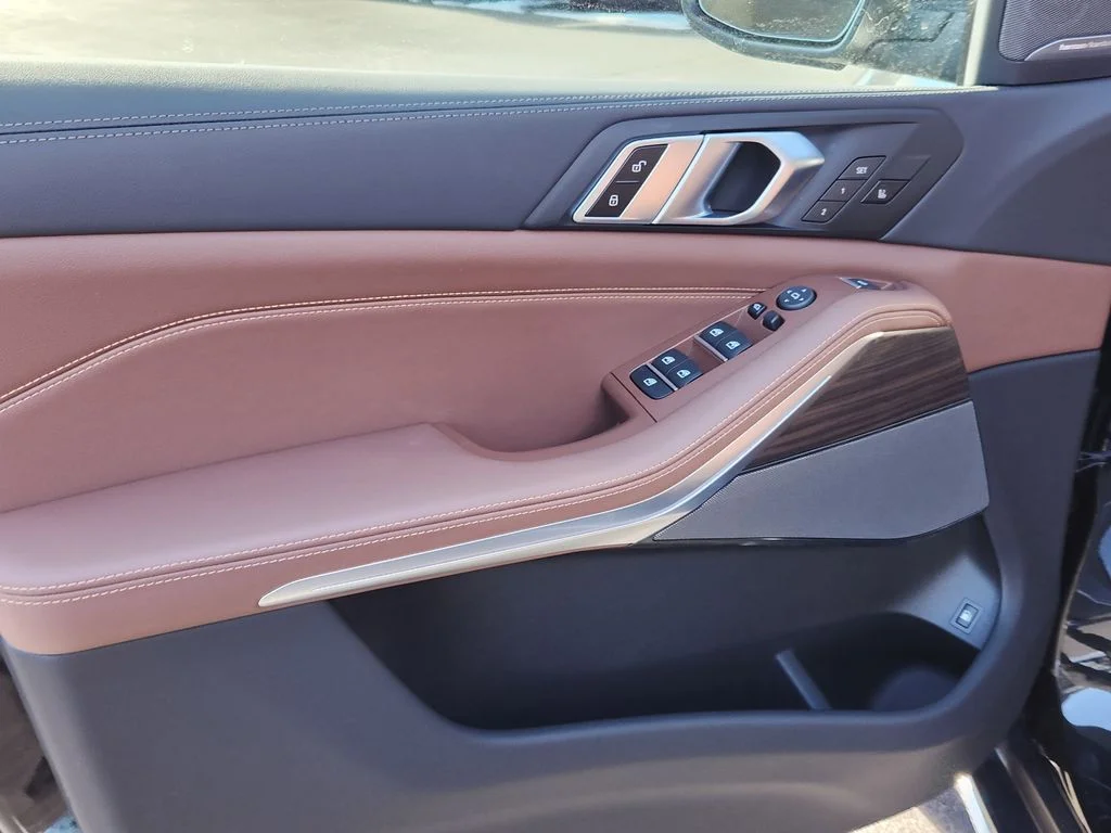2026 BMW X5 50e - Photo 8