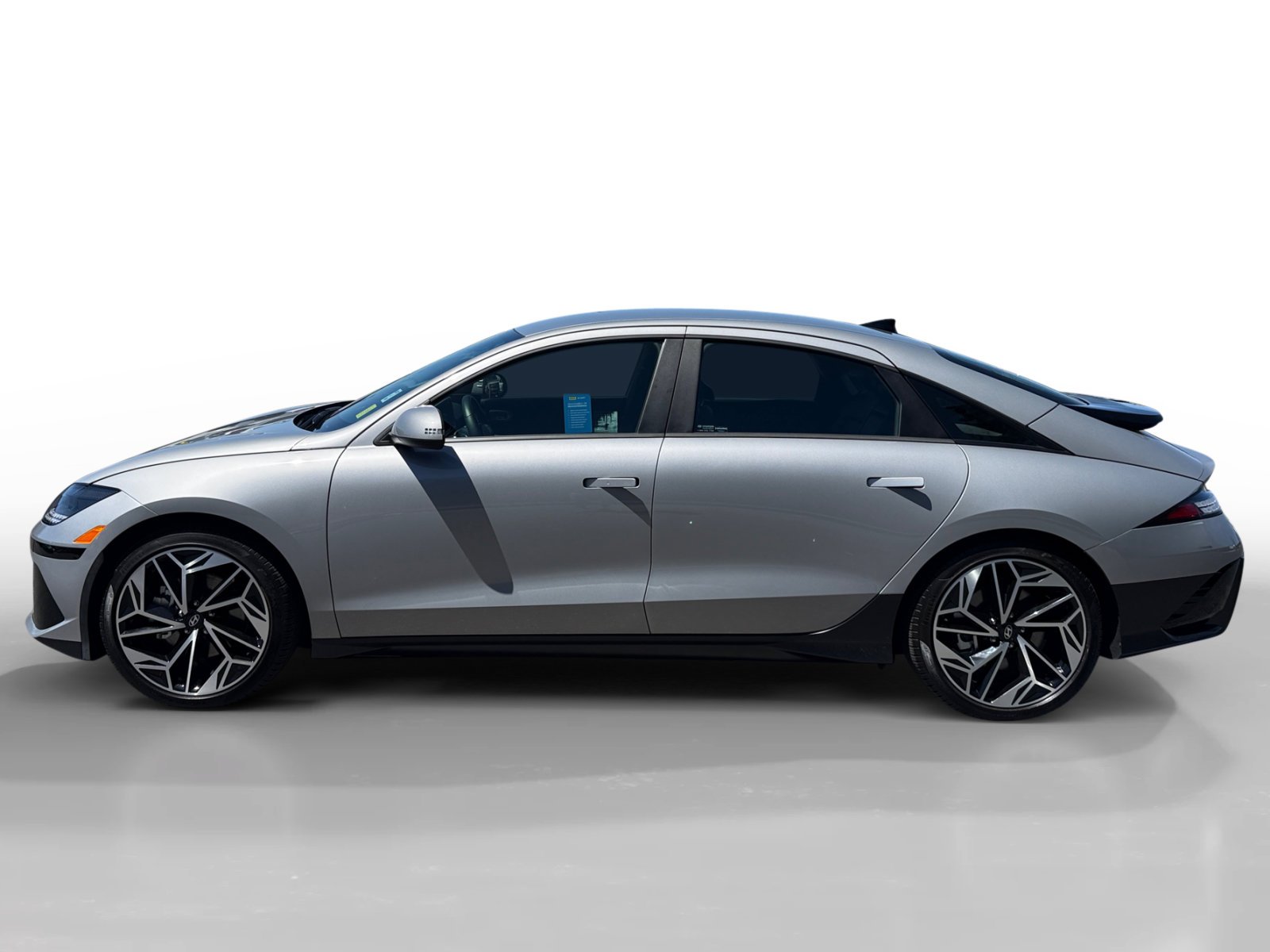 Certified Used 2024 Silver Hyundai SEL image 2