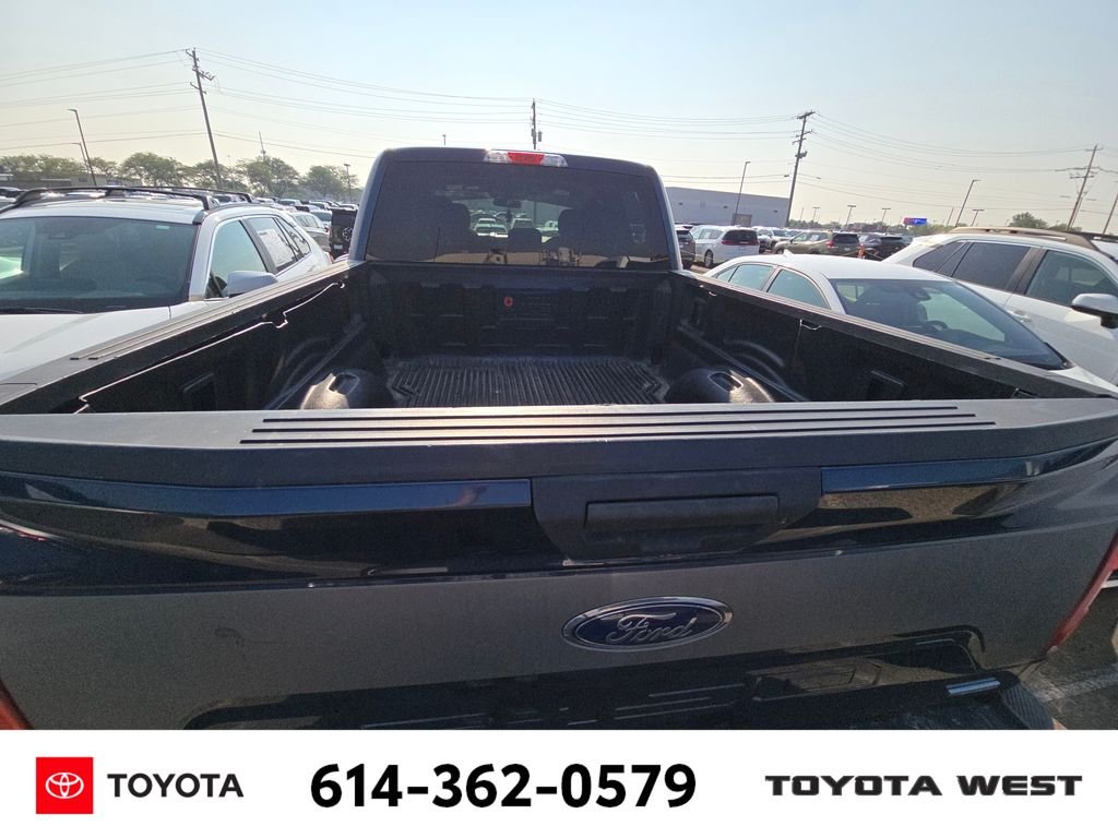 Used 2018 Blue Ford XLT image 8