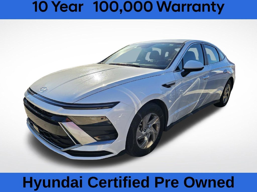 Certified Used 2025 White Hyundai SE image 9