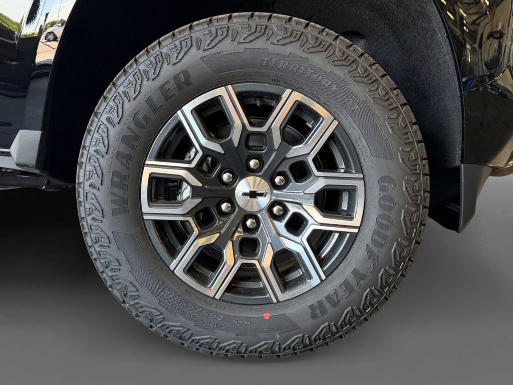 New 2026 Black Chevrolet Z71 image 8