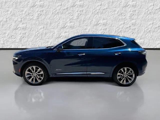Used 2022 Sapphire Metallic Buick Avenir image 6