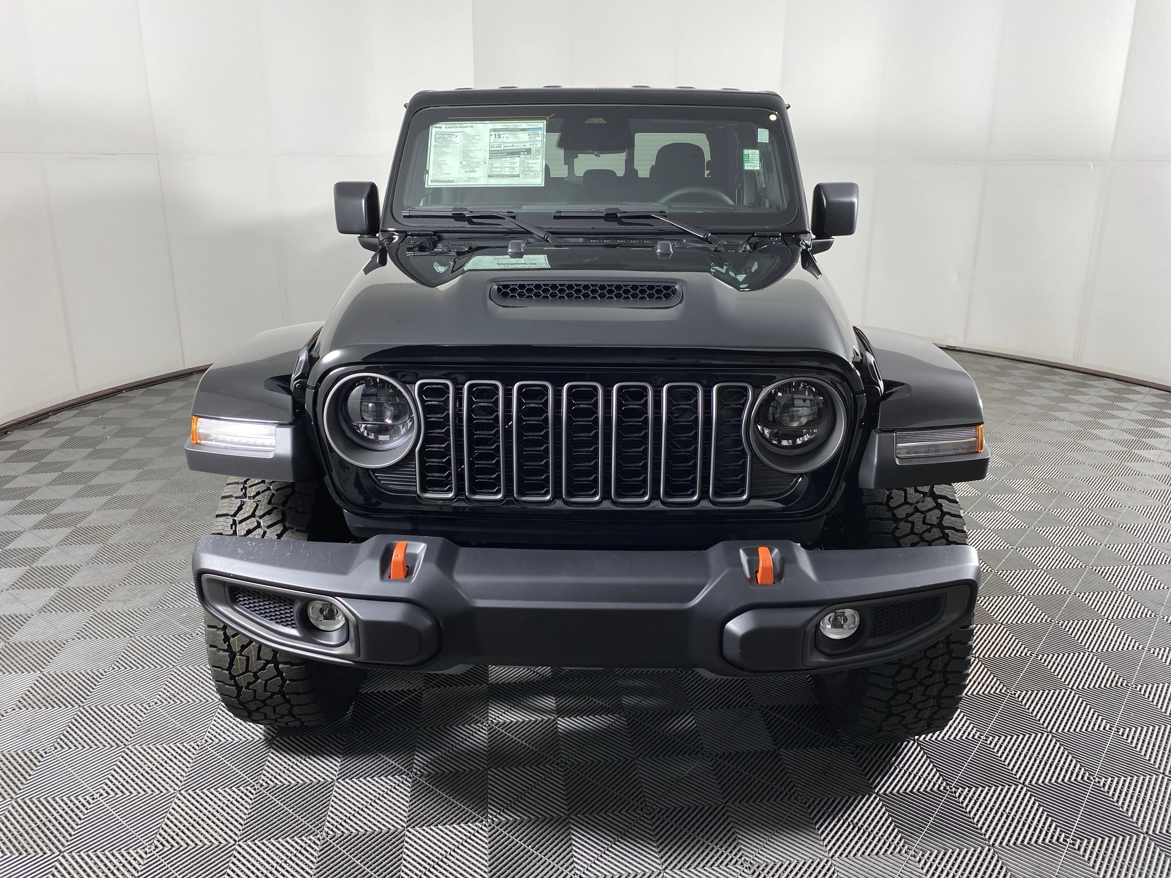 New 2026 Black Clear-Coat Exterior Paint Jeep Mojave image 10