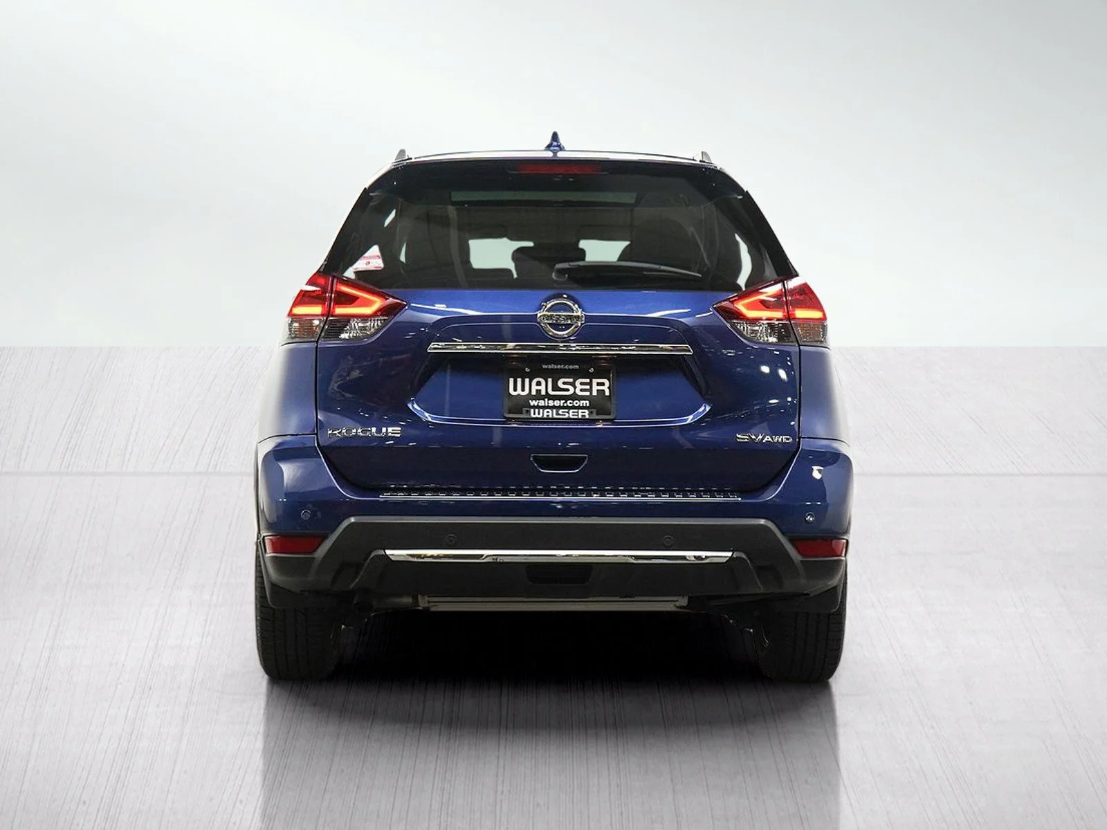 Used 2019 Caspian Blue Metallic Nissan SV image 4
