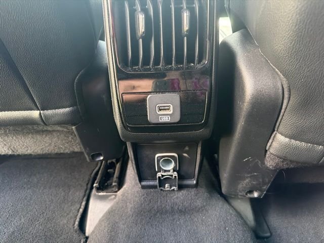 Used 2024 Blue Jeep Latitude image 22
