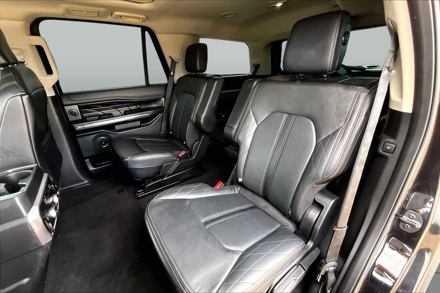 Used 2019 Agate Black Metallic Ford Platinum image 20