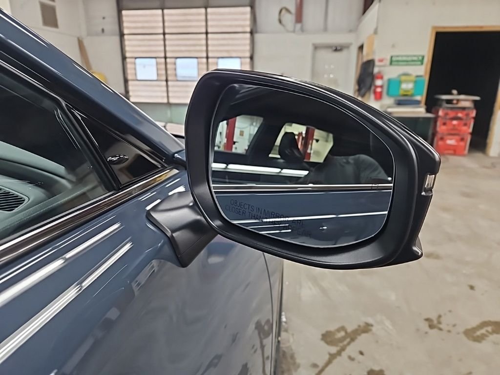 2025 Toyota Crown Signia XLE - Photo 31