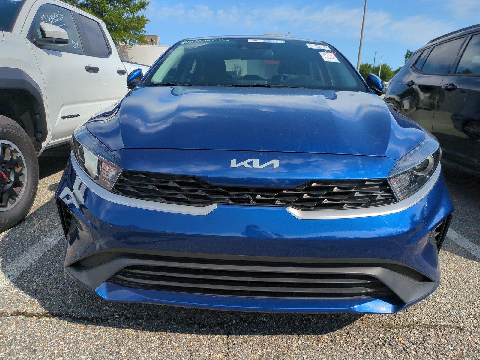 Used 2024 Deep Sea Blue Kia LXS image 7