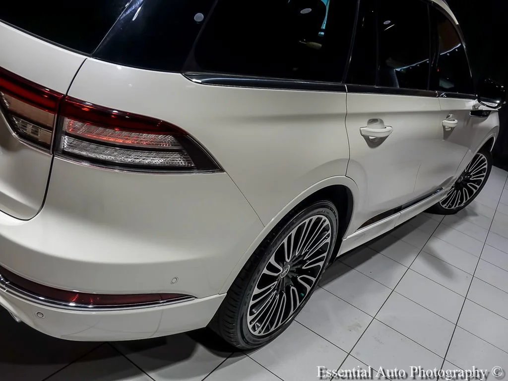 Used 2023 White Lincoln Black Label image 7