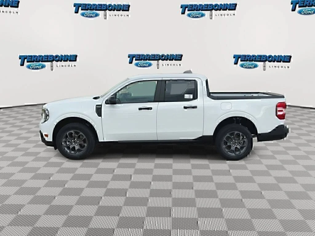 New 2026 Oxford White Ford XLT image 5