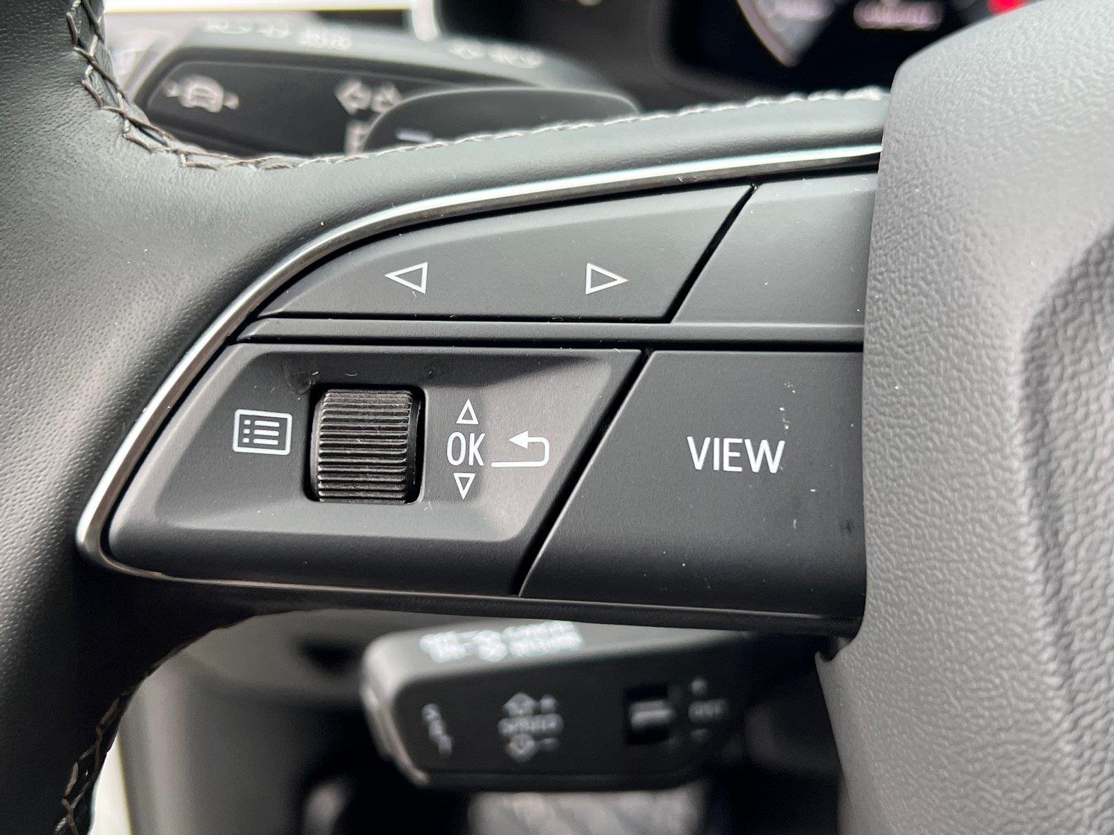 Used 2025 Carrara White Audi Premium image 25