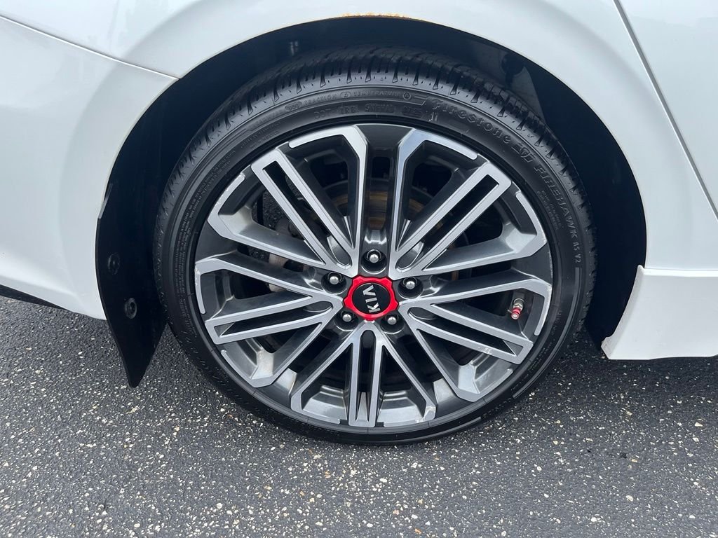 Used 2021 White Kia GT image 30