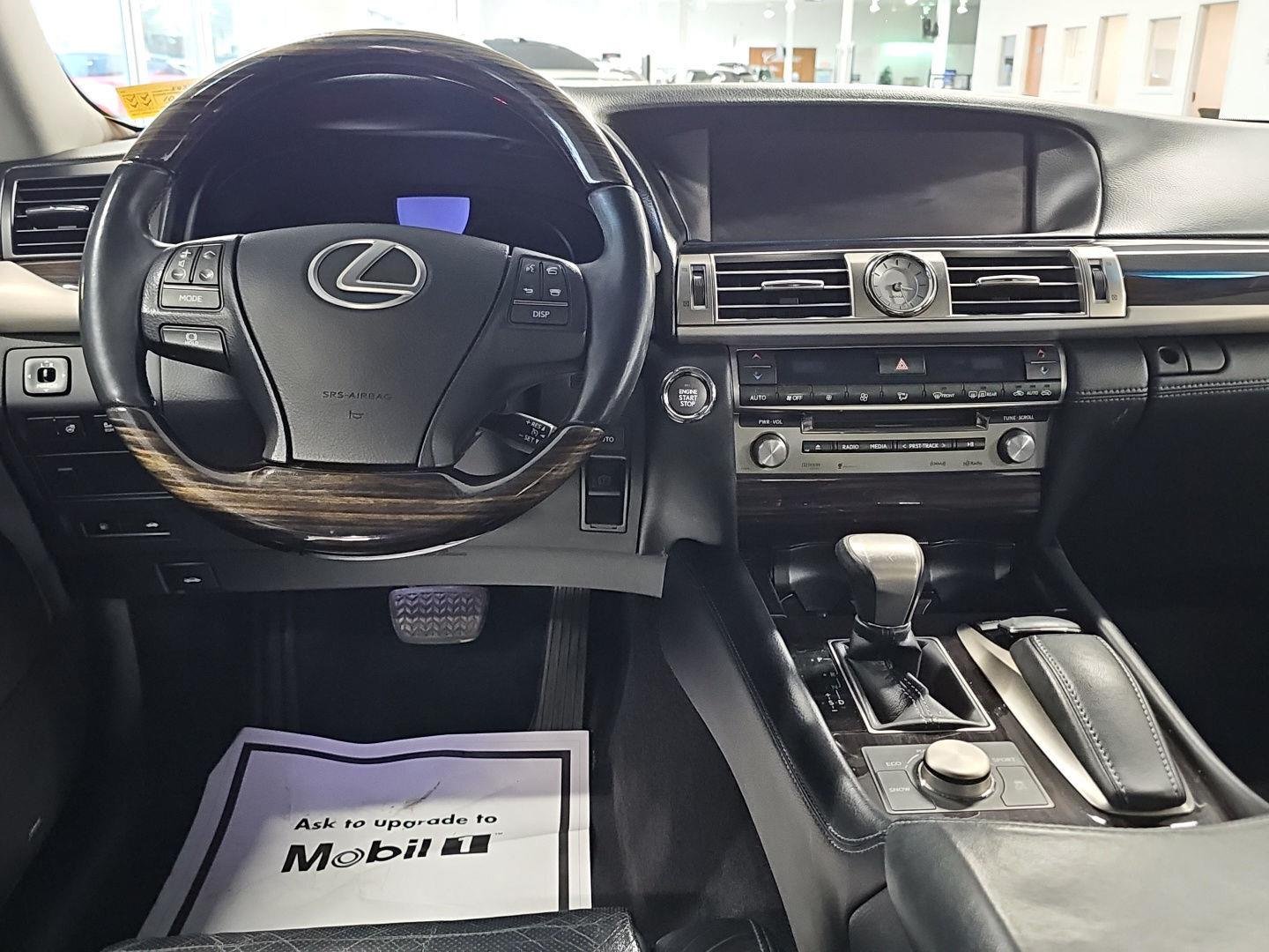 Used 2014 Obsidian Lexus 4DR SDN RWD image 12