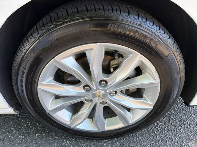 Used 2024 White Chevrolet LT image 12