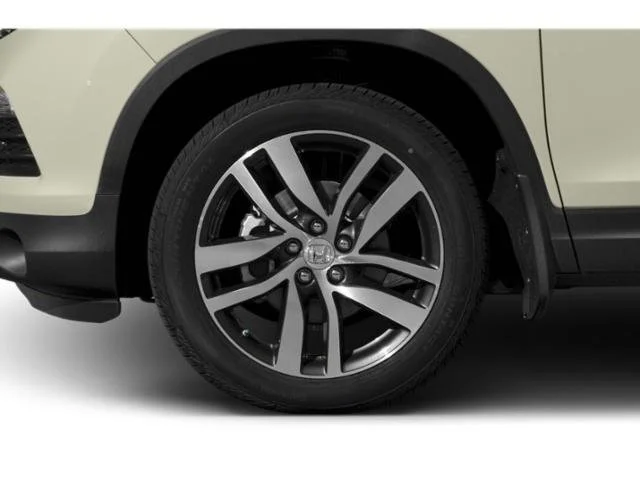 Used 2018 White Diamond Pearl Honda Touring image 14
