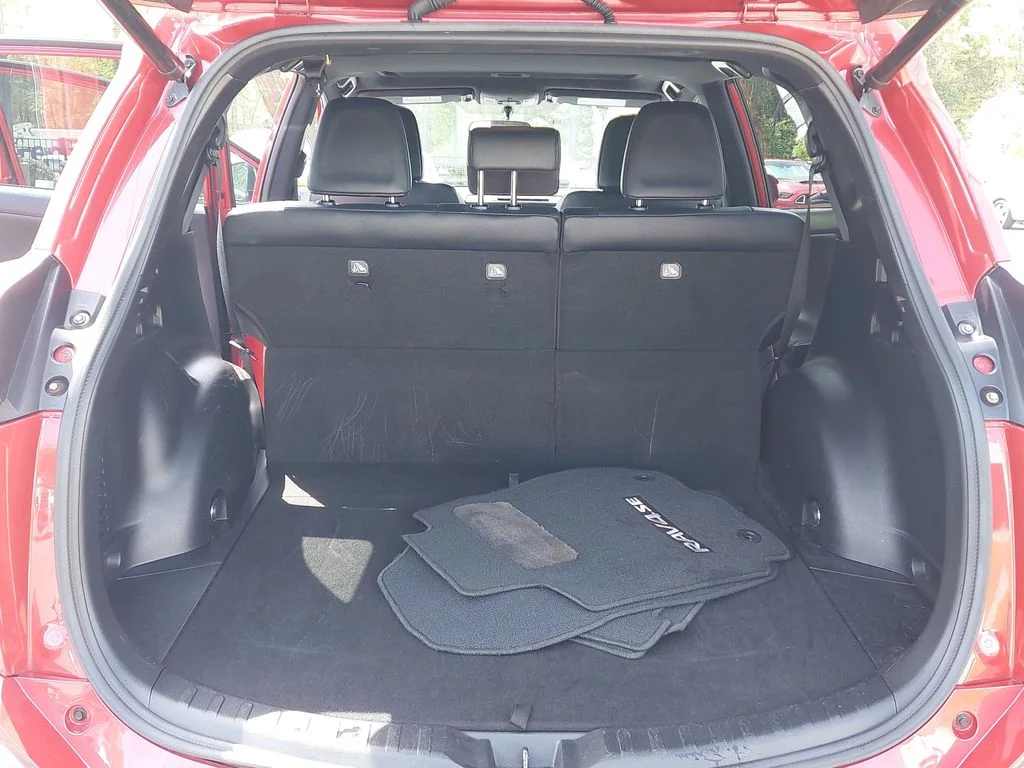 Used 2016 Red Toyota SE image 12