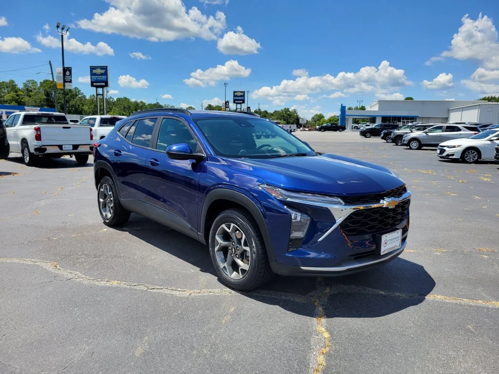 Used 2024 Blue Glow Metallic Chevrolet LT image 8