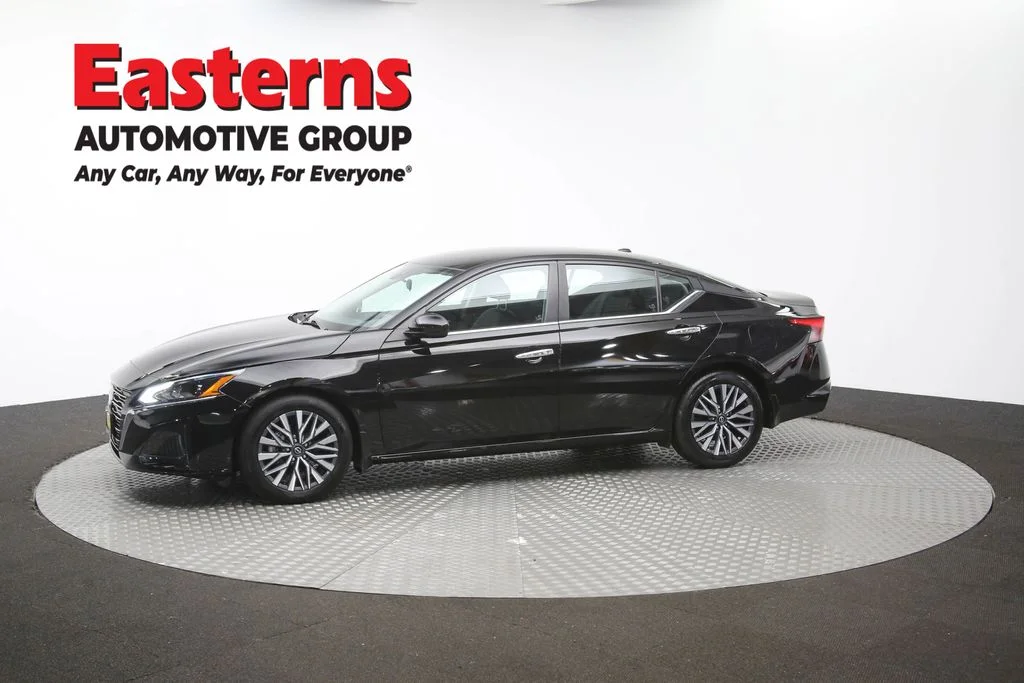 Used 2023 Black Nissan 2.5 SV image 57