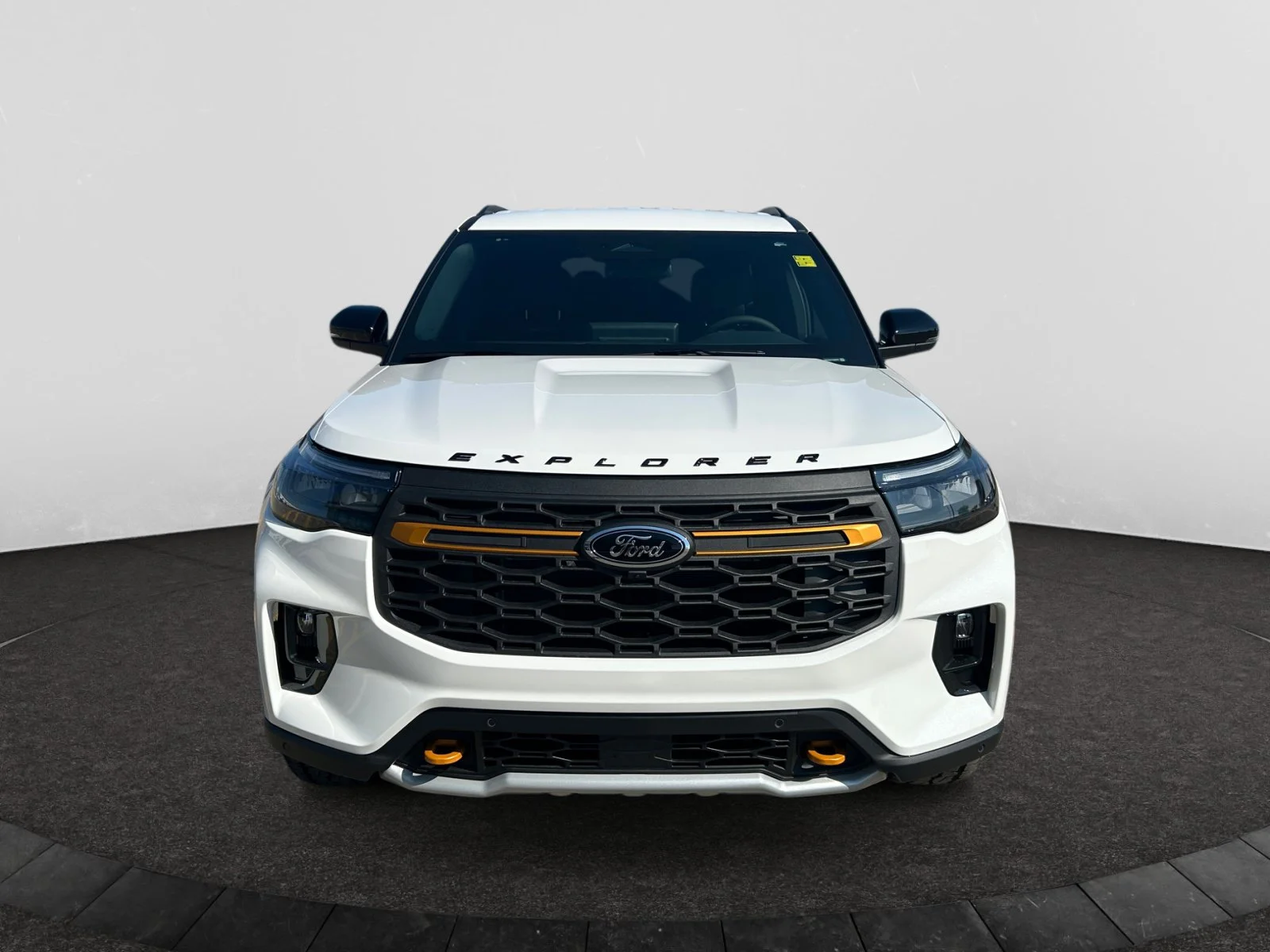 New 2026 STAR WHITE MET TRI-COAT Ford Tremor image 8