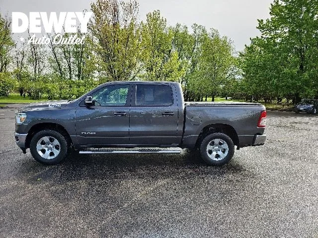 2022 RAM 1500 Big Horn/Lone Star 4x4 Crew Cab 5'7's photo