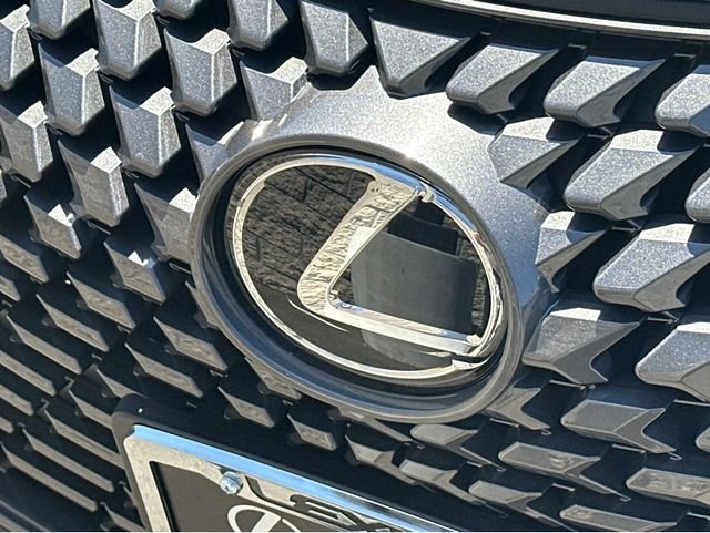 2026 Lexus UX Hybrid 300h - Photo 40