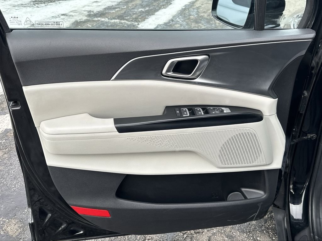 2024 KIA CARNIVAL - Image 17