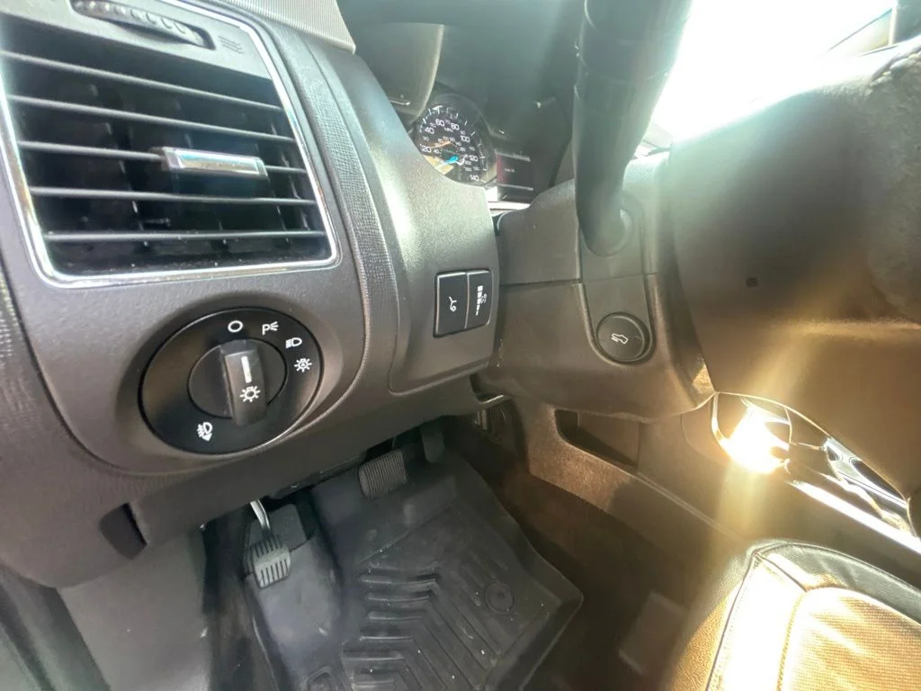 Used 2015 Black Ford SEL image 30