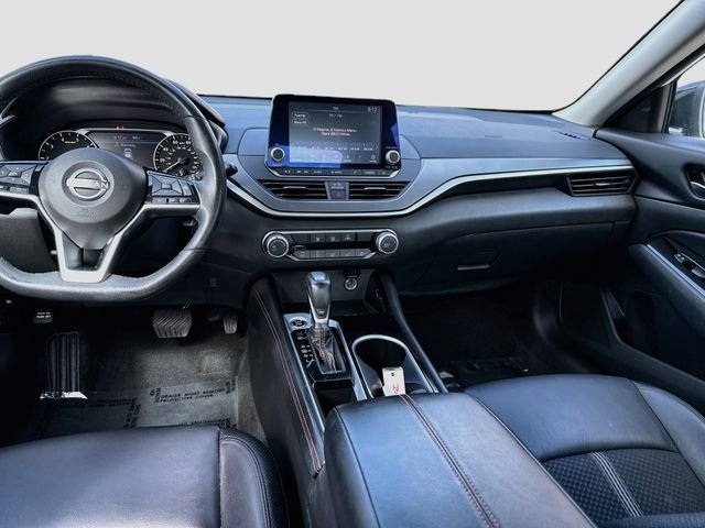 Used 2024 White Nissan 2.5 SR image 22