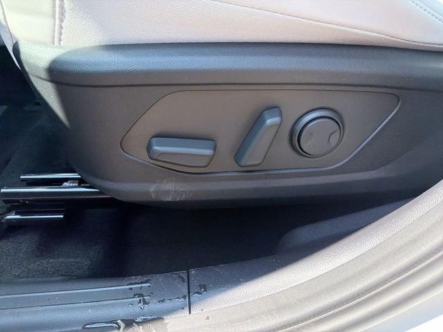 New 2026 White Hyundai SEL Convenience image 42