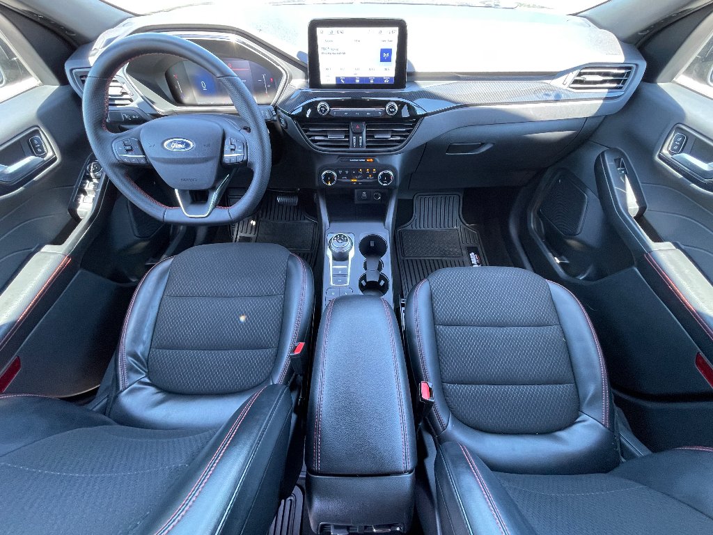 Used 2025 Agate Black Metallic Ford ST-Line image 2