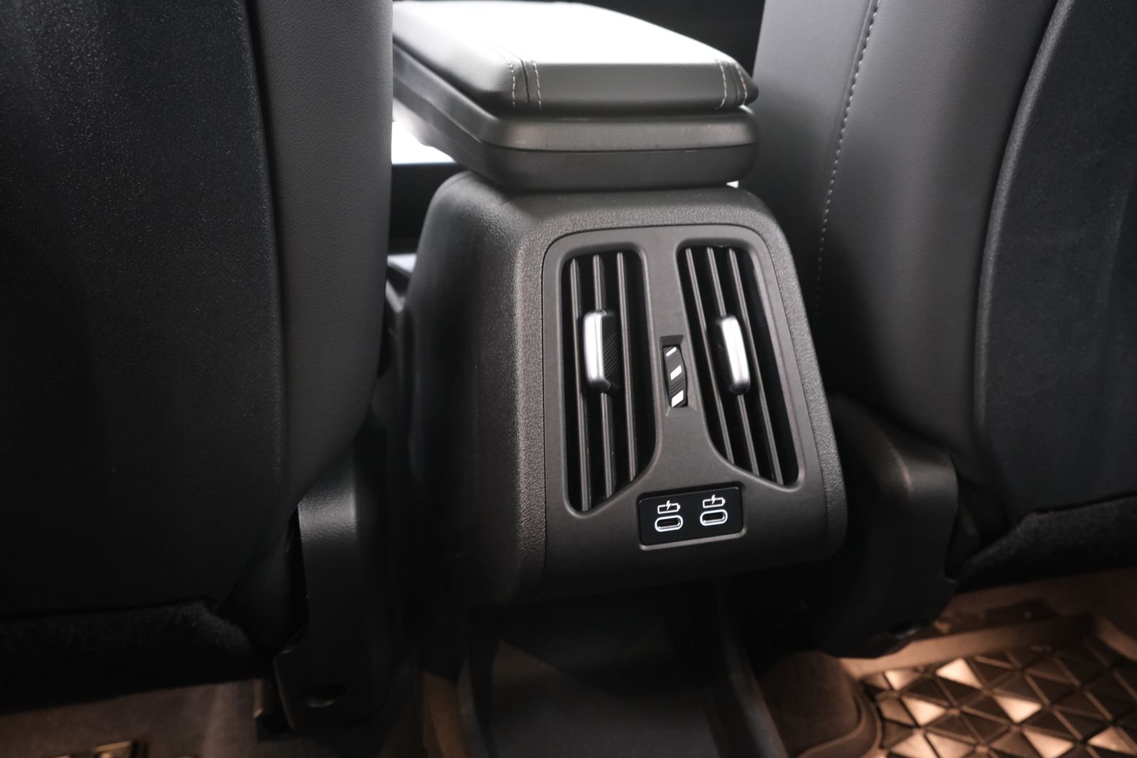 Certified Used 2025 Storm Bay Metallic BMW xDrive28i image 33