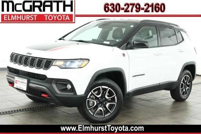 Used 2024 White Jeep Trailhawk image 1
