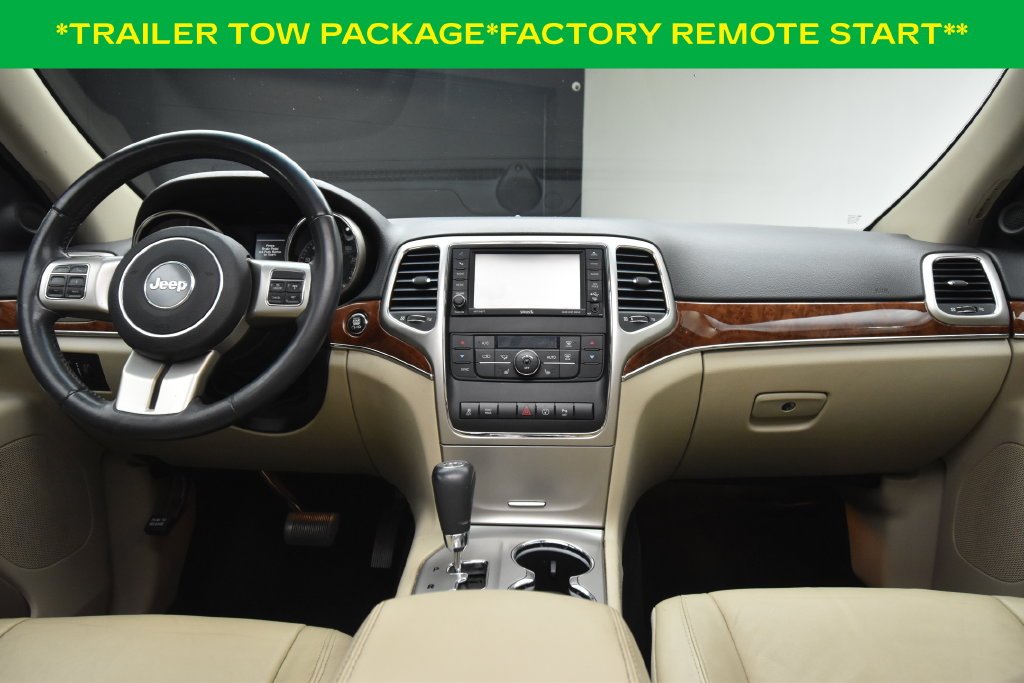 Used 2013 Bright White Clearcoat Jeep Limited image 3