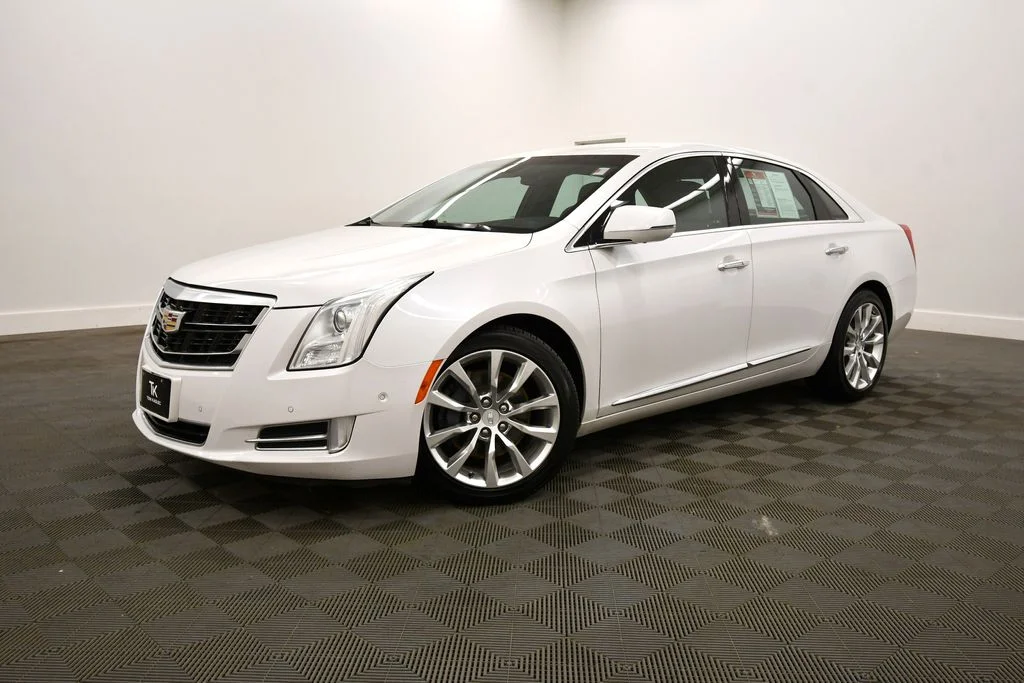 Used 2016 Cadillac XTS Luxury Collection with VIN 2G61M5S30G9197431 for sale in Rochester, Minnesota
