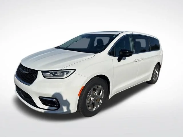 2024 Chrysler Pacifica Limited's photo