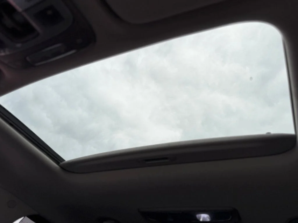 Used 2022 White Kia SX image 24