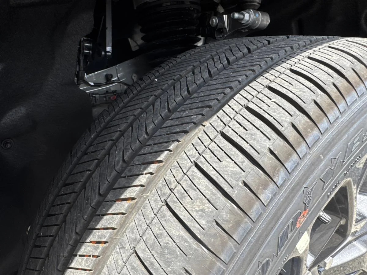 New 2026 Black Jeep Summit image 19