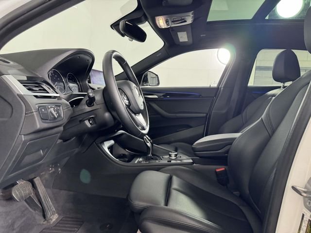Used 2020 White BMW xDrive28i image 4