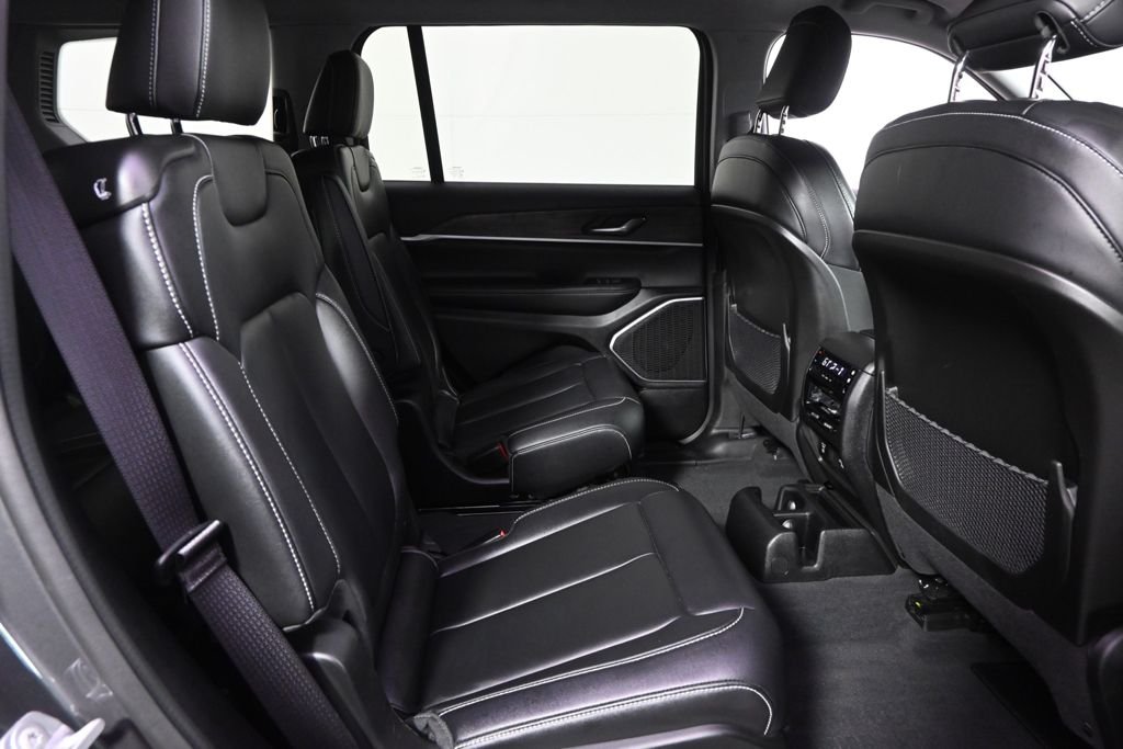 Used 2022 Gray Metallic Jeep Limited image 18