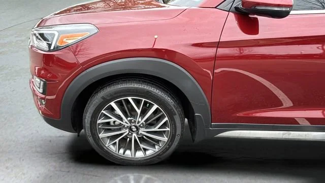 Used 2020 Gemstone Red Hyundai Limited image 33