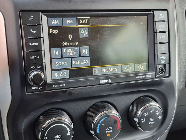 Used 2014 White Jeep Latitude image 16