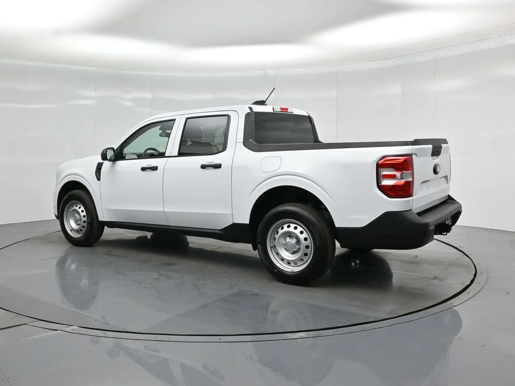 New 2026 Oxford White Ford XL image 6
