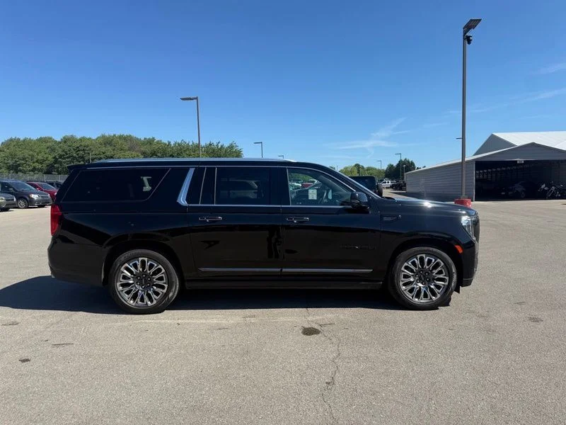 Used 2023 Black GMC Denali Ultimate image 5