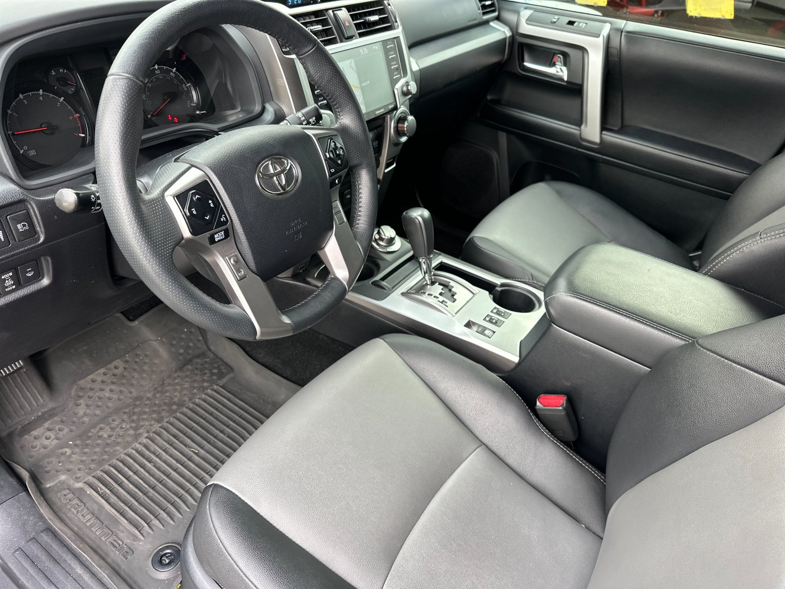 Used 2022 Silver Toyota SR5 Premium image 9