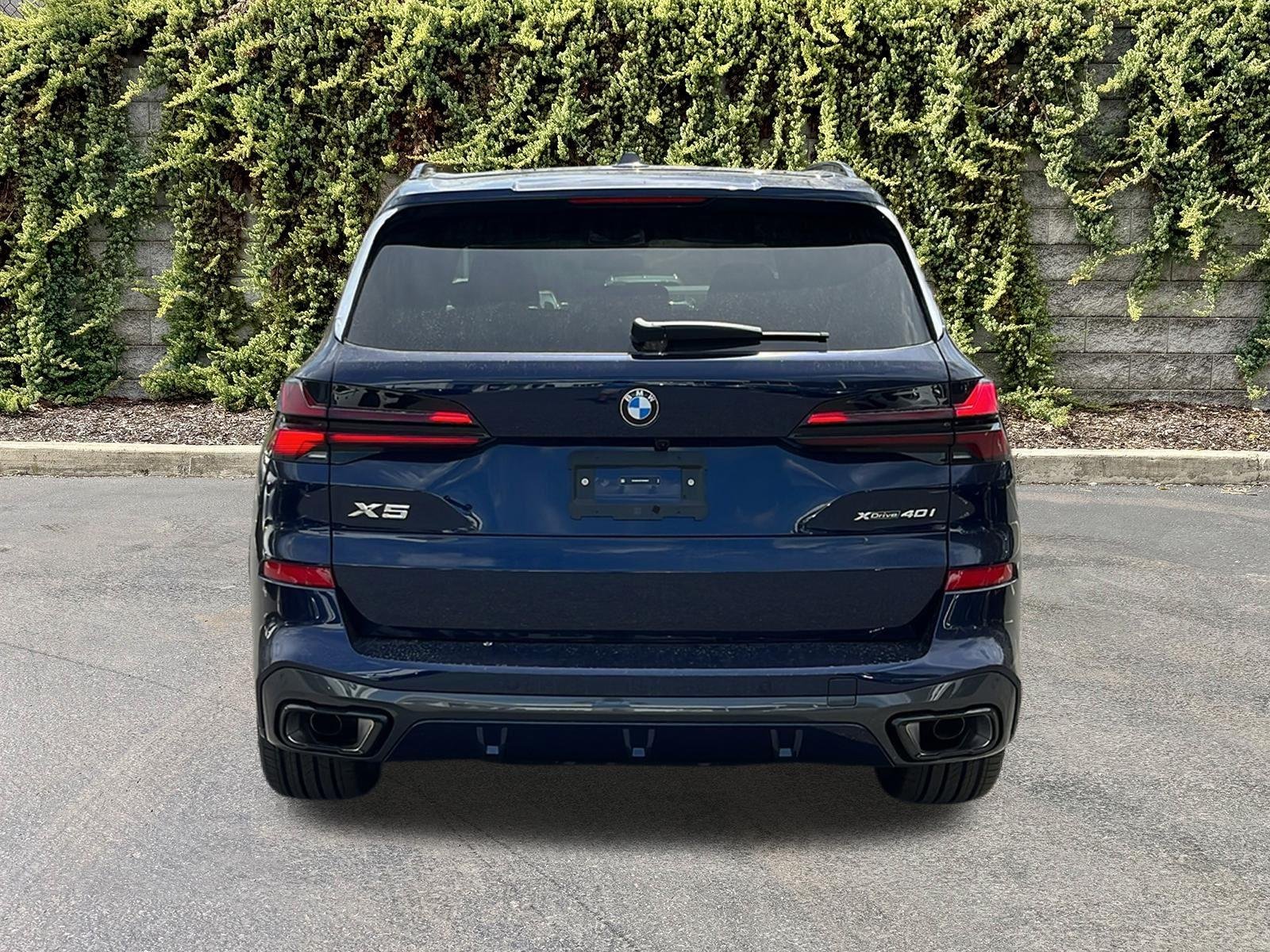 New 2026 Tanzanite Blue II Metallic BMW xDrive40i image 5