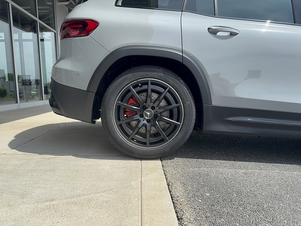 New 2026 MANUFAKTUR Alpine Grey Mercedes-Benz AMG® GLB 35 image 9