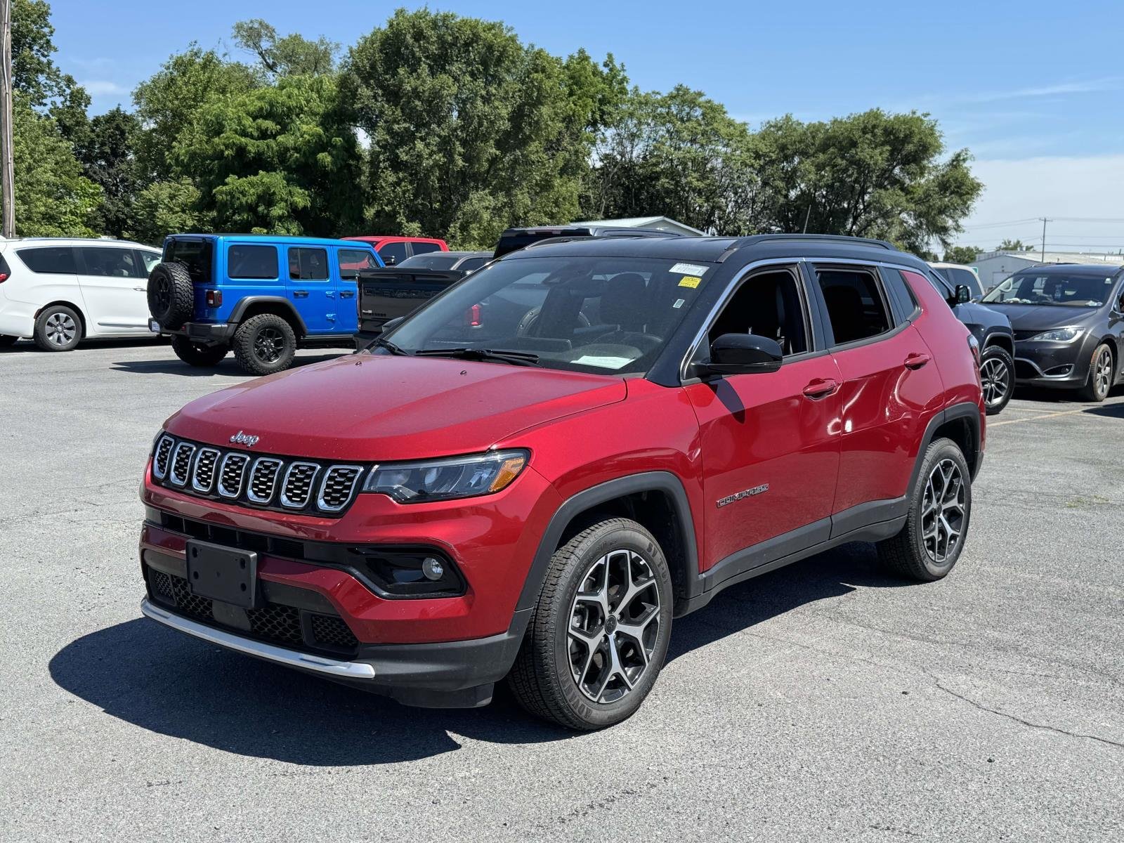 Used 2025 Red Hot Pearlcoat Jeep Limited image 6
